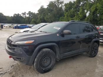  Salvage Jeep Cherokee