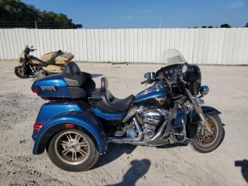  Salvage Harley-Davidson Flhtcutg 1