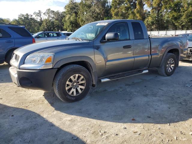  Salvage Mitsubishi Raider