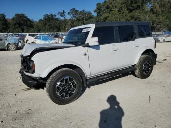  Salvage Ford Bronco