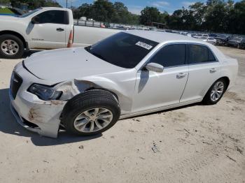  Salvage Chrysler 300