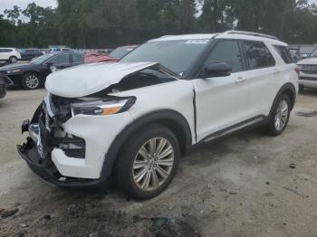  Salvage Ford Explorer