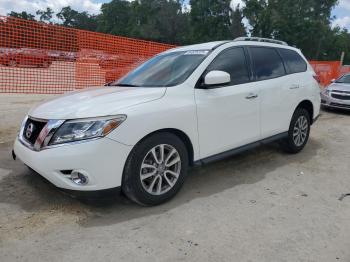  Salvage Nissan Pathfinder