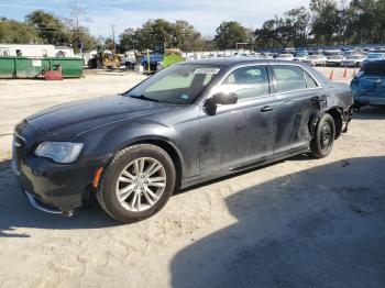  Salvage Chrysler 300