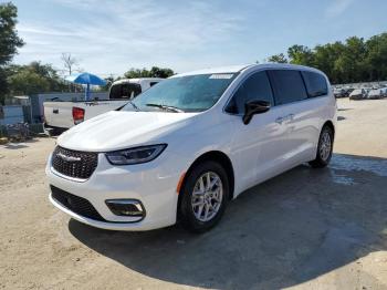  Salvage Chrysler Pacifica