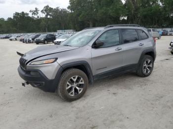  Salvage Jeep Cherokee