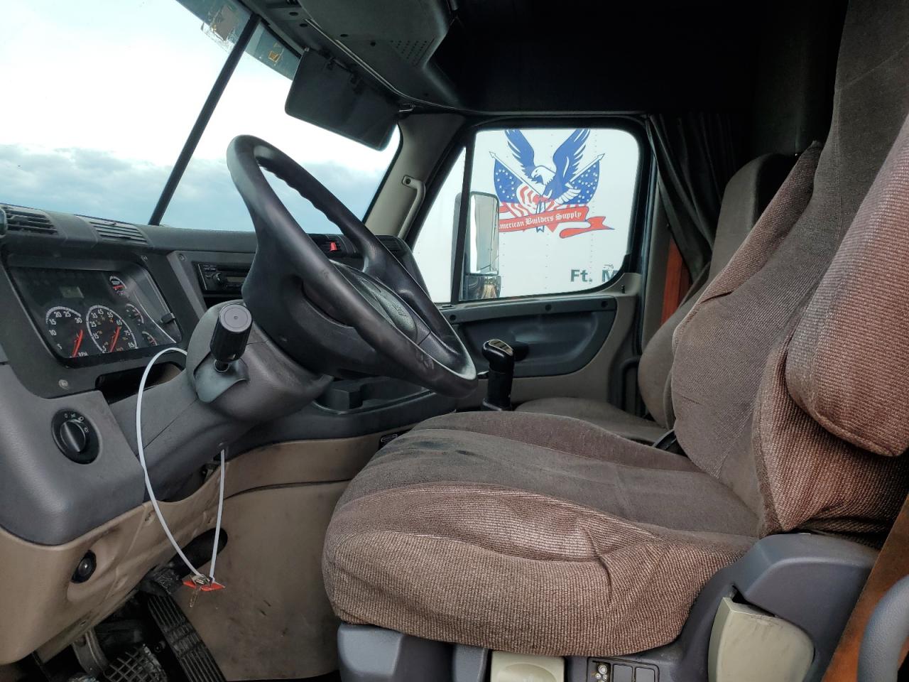 Freightliner Cascadia 1 Image 5