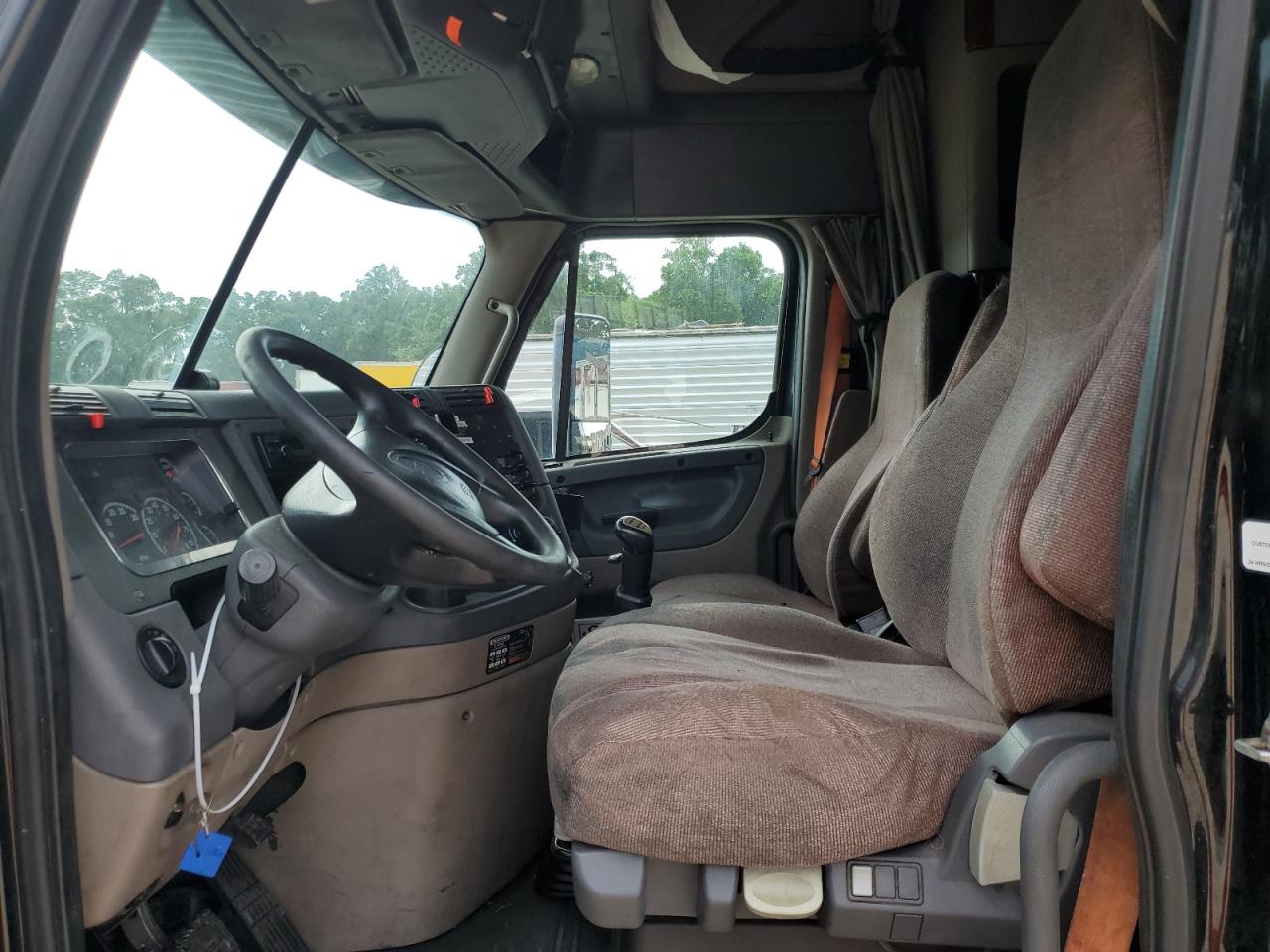 Freightliner Cascadia 1 Image 7