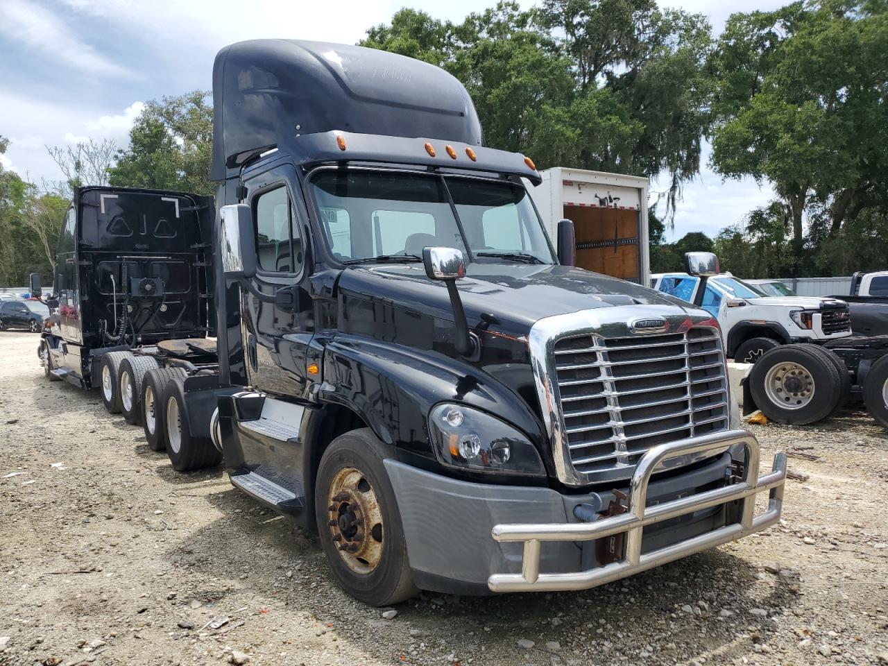 Frht Cascadia 1 Image 1