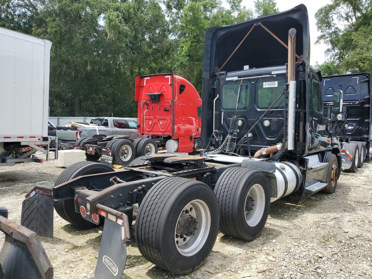 Frht Cascadia 1 Image 10