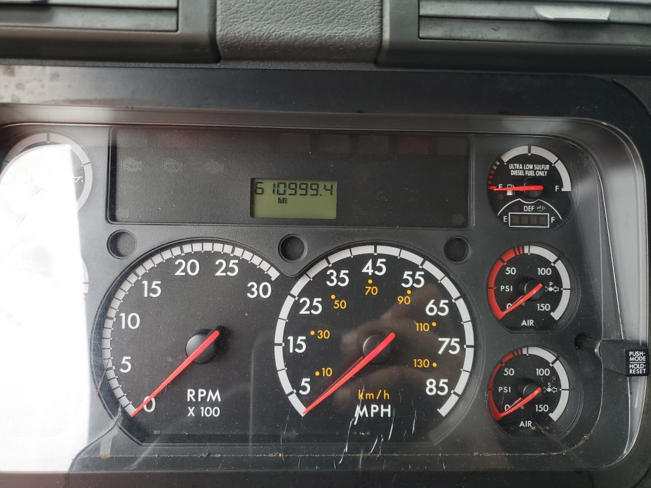 Frht Cascadia 1 Image 5