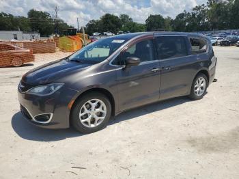 Salvage Chrysler Pacifica