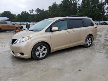  Salvage Toyota Sienna