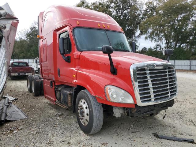 Salvage Freightliner Cascadia 1