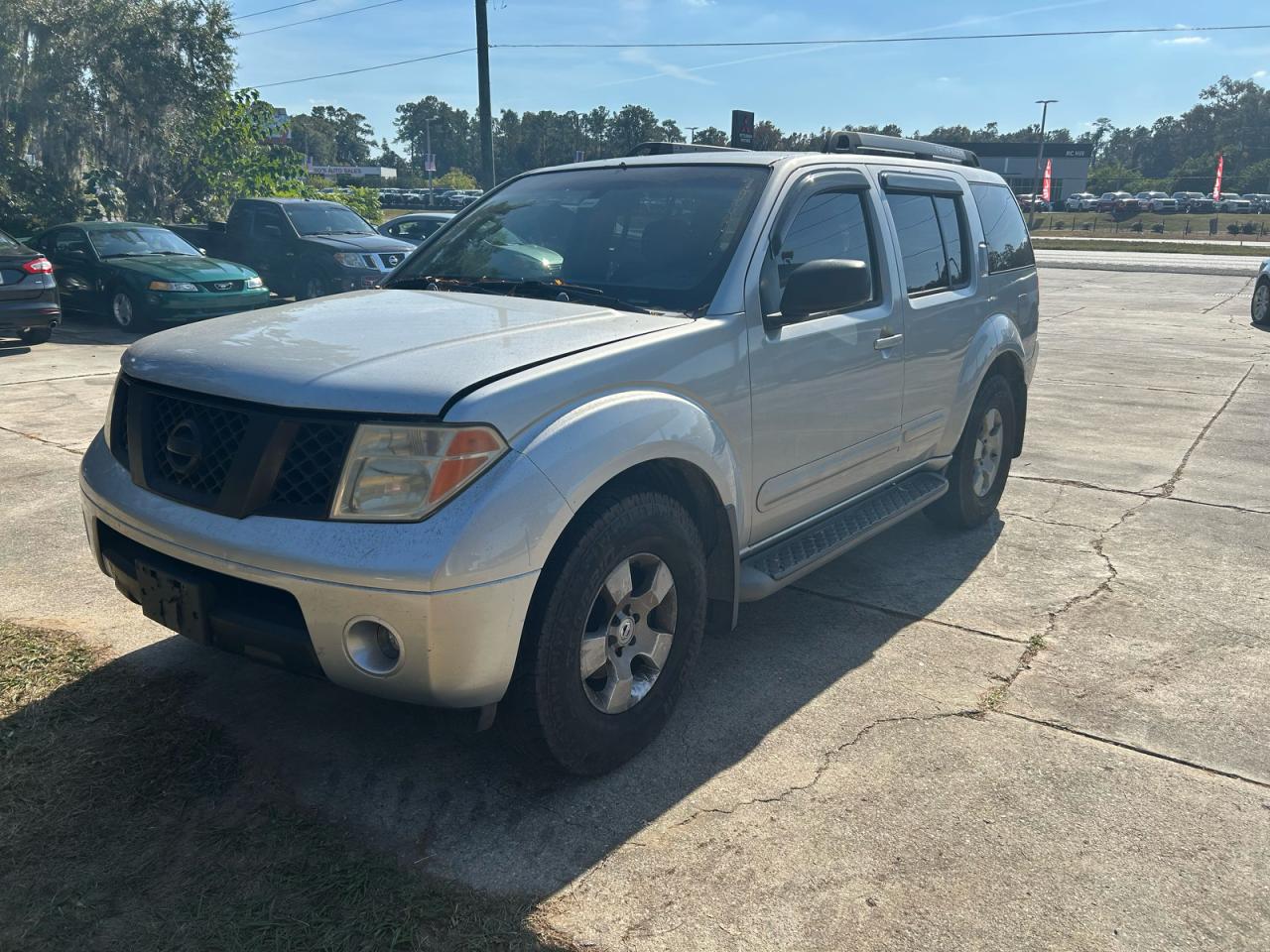 Nissan Pathfinder Le Image 4