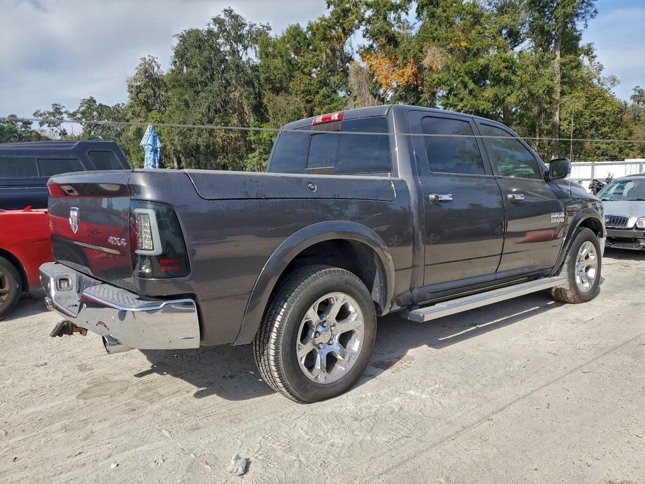 Ram 1500 Laramie Image 6