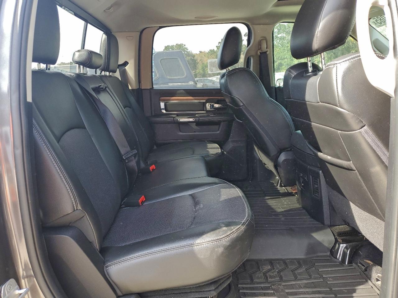 Ram 1500 Laramie Image 10