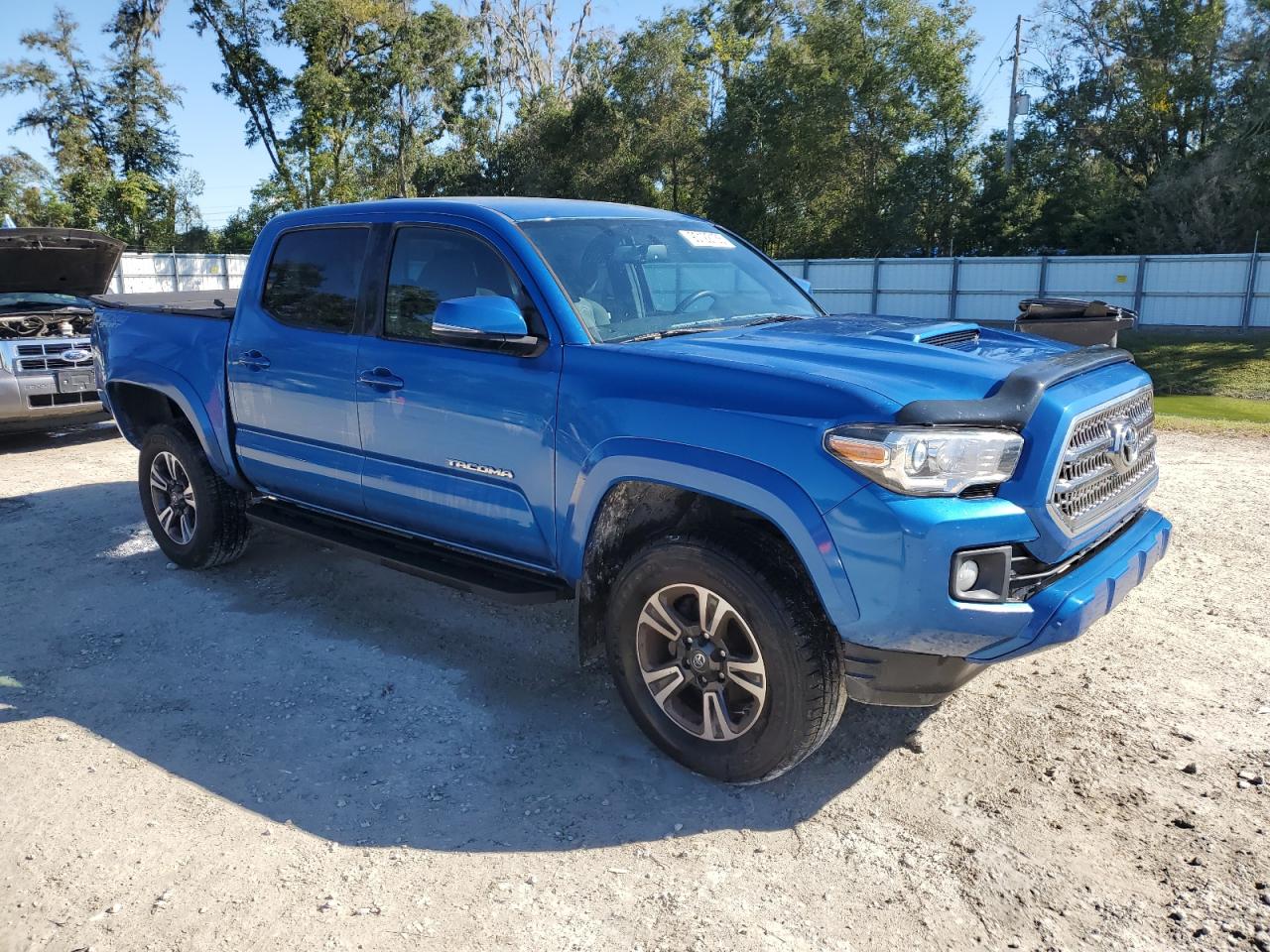 Toyota Tacoma Double Cab Image 12