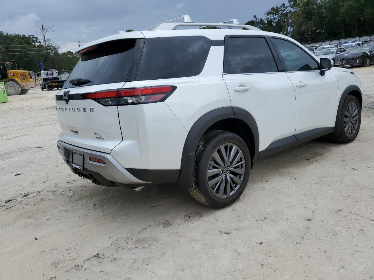 Nissan Pathfinder Sl Image 6