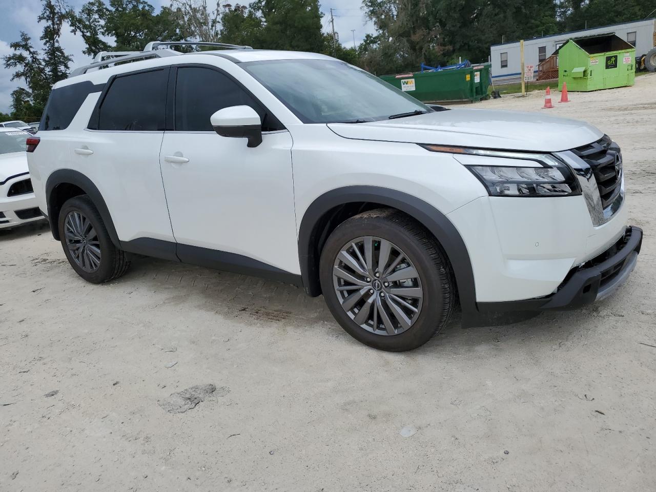 Nissan Pathfinder Sl Image 13