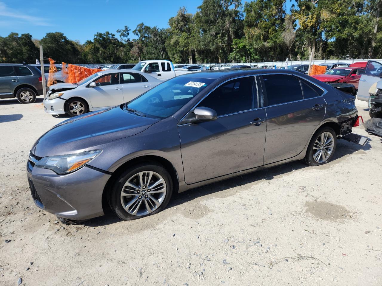 Toyota Camry Le Image 1