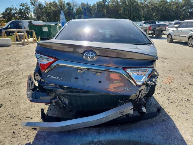 Toyota Camry Le Image 6