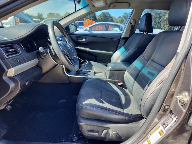 Toyota Camry Le Image 10