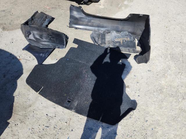 Toyota Camry Le Image 13