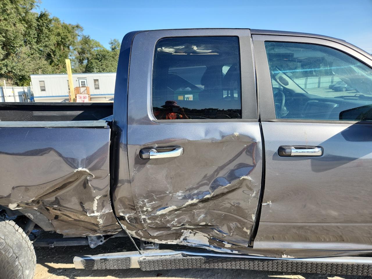 Ram 1500 Slt Image 3