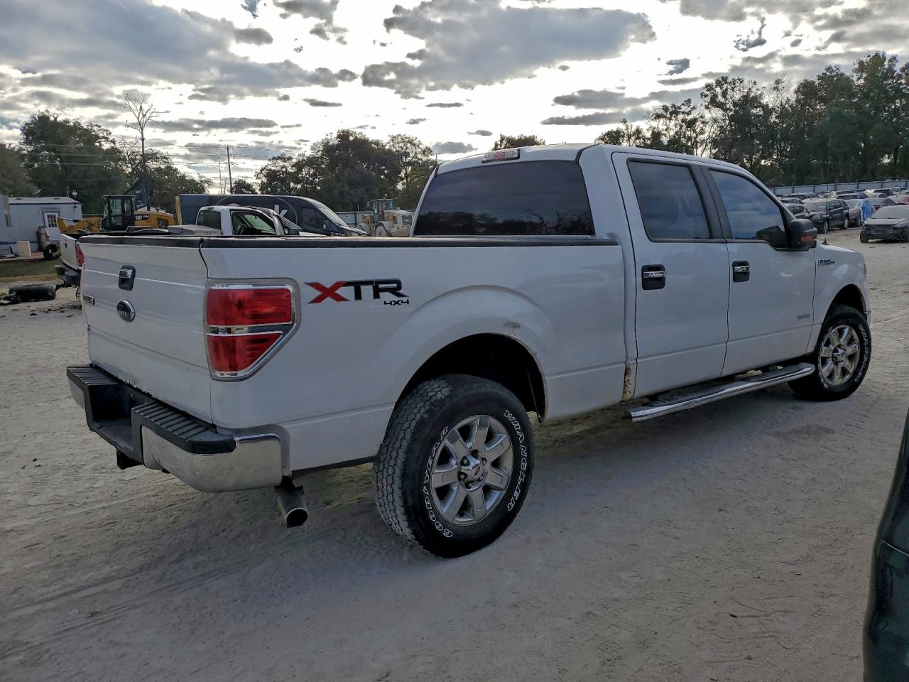 Ford F-150 Supercrew Image 4