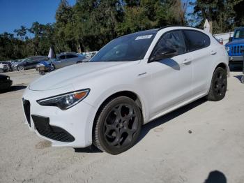  Salvage Alfa Romeo Stelvio