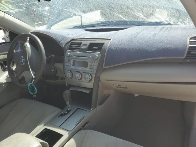 Toyota Camry Base Image 7