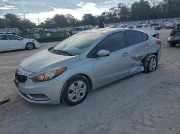  Salvage Kia Forte
