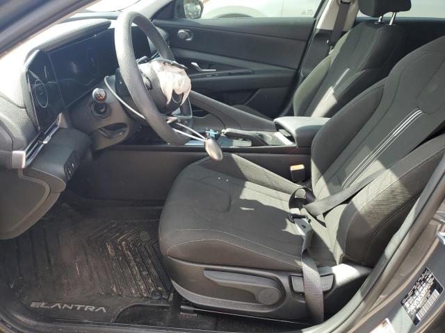 Hyundai ELANTRA Sel Image 12