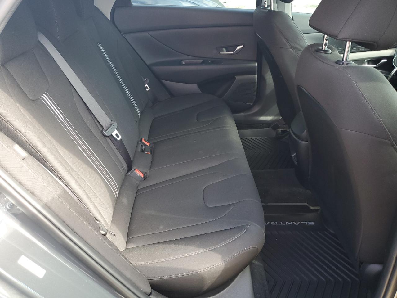 Hyundai ELANTRA Sel Image 7