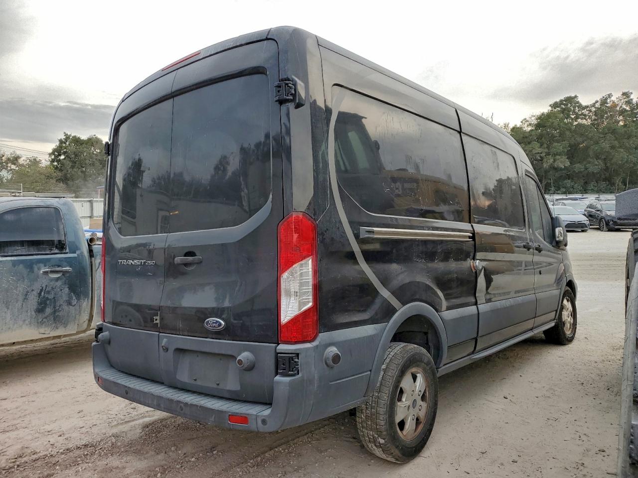 Ford Transit T-250 Image 10