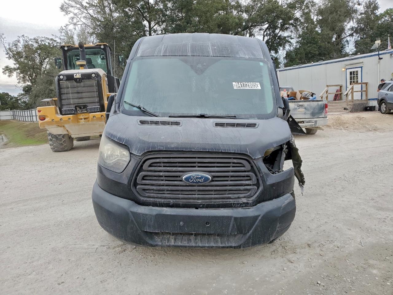 Ford Transit T-250 Image 5
