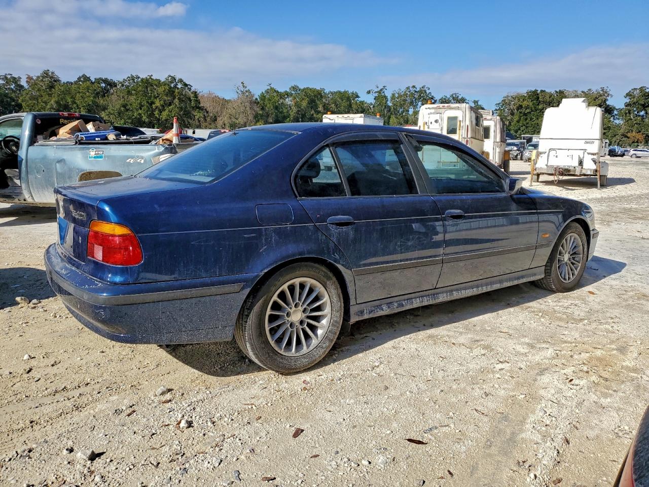 BMW 5 Series I Image 9