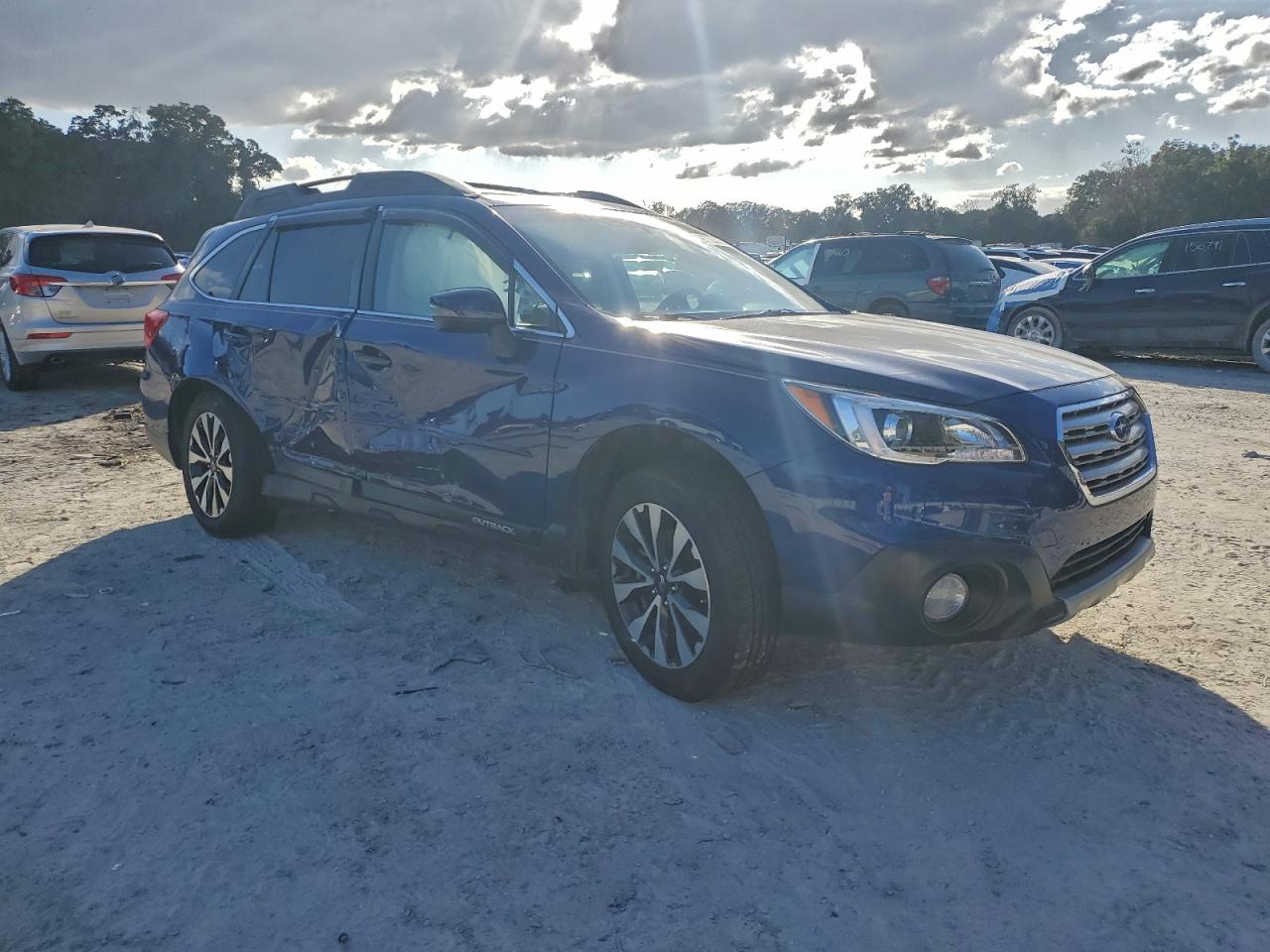Subaru Outback 2.5i Limited Image 9