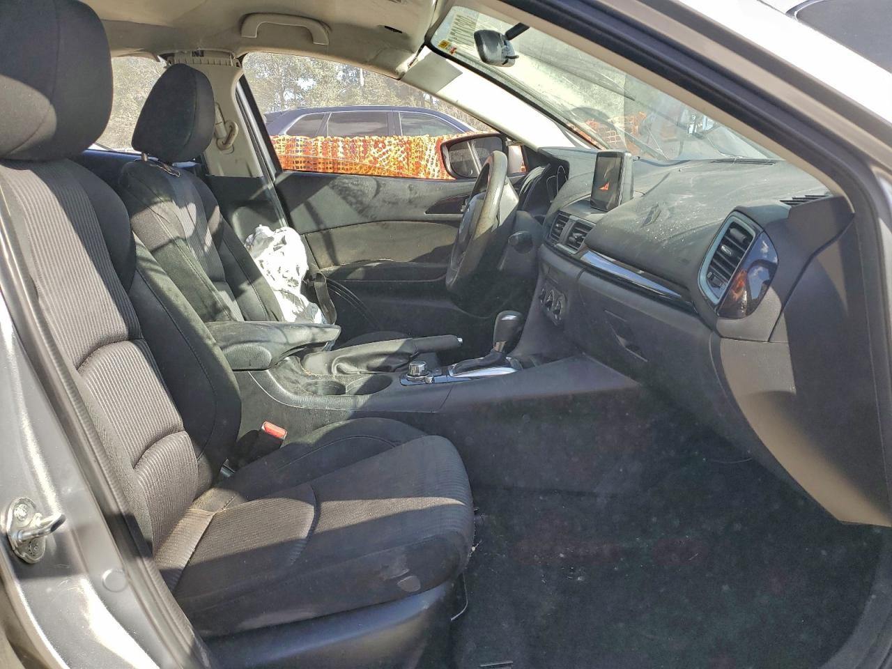 Mazda 3 Sport Image 3