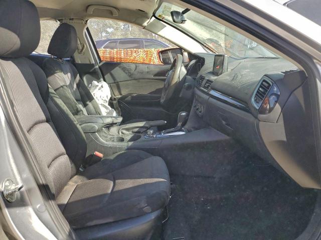 Mazda 3 Sport Image 3