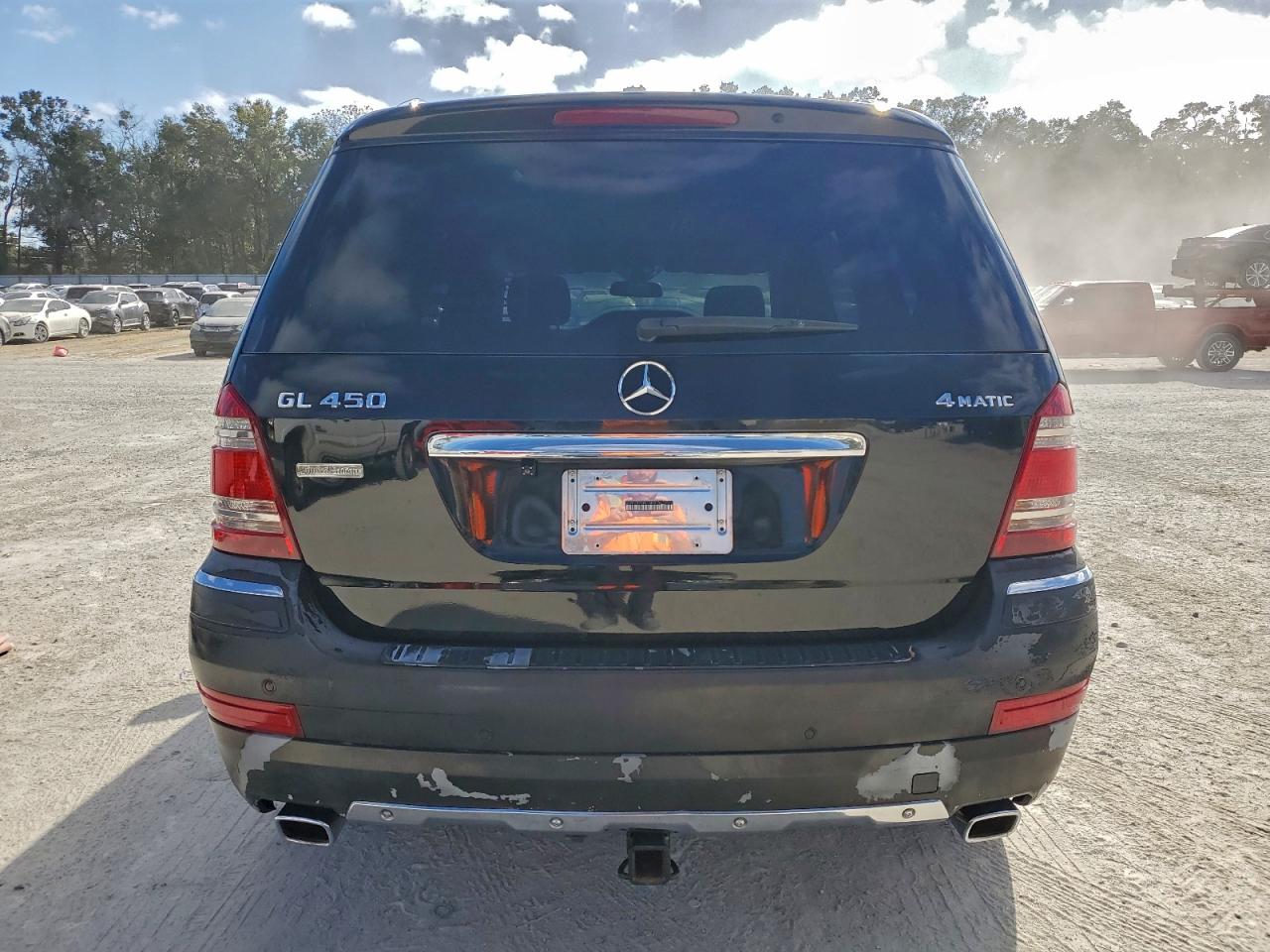 Mercedes-Benz G-Class 450 4matic Image 8