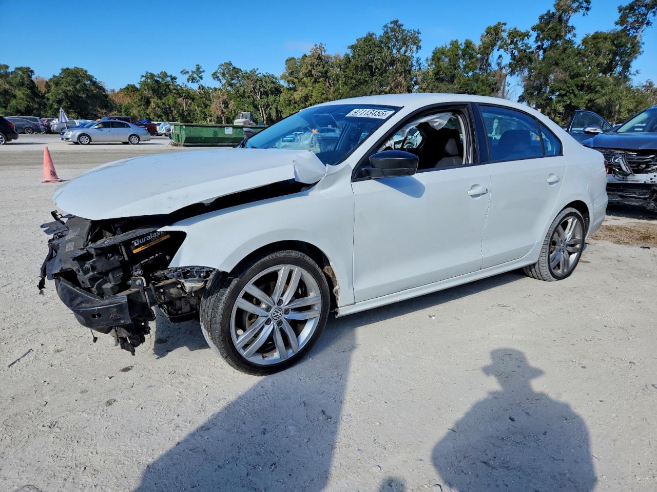 Volkswagen Jetta S Image 1