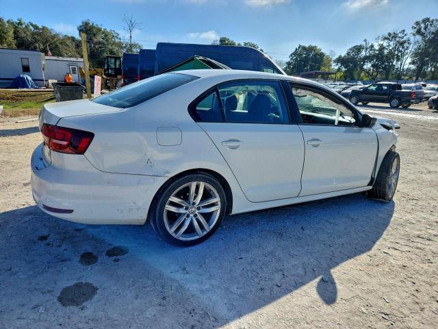 Volkswagen Jetta S Image 5