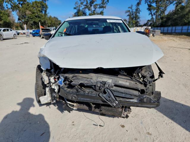 Volkswagen Jetta S Image 9