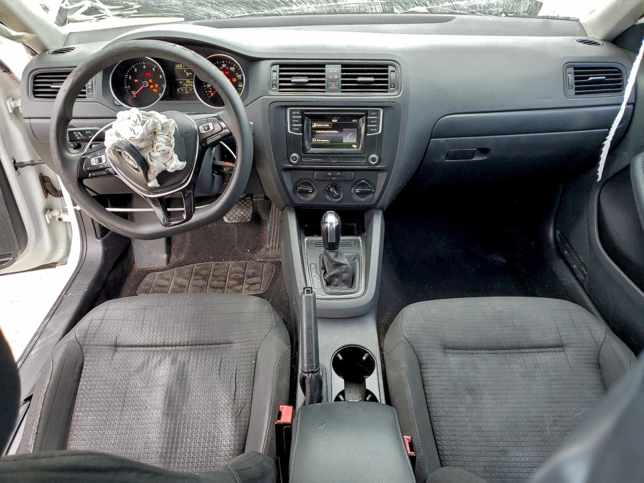 Volkswagen Jetta S Image 7