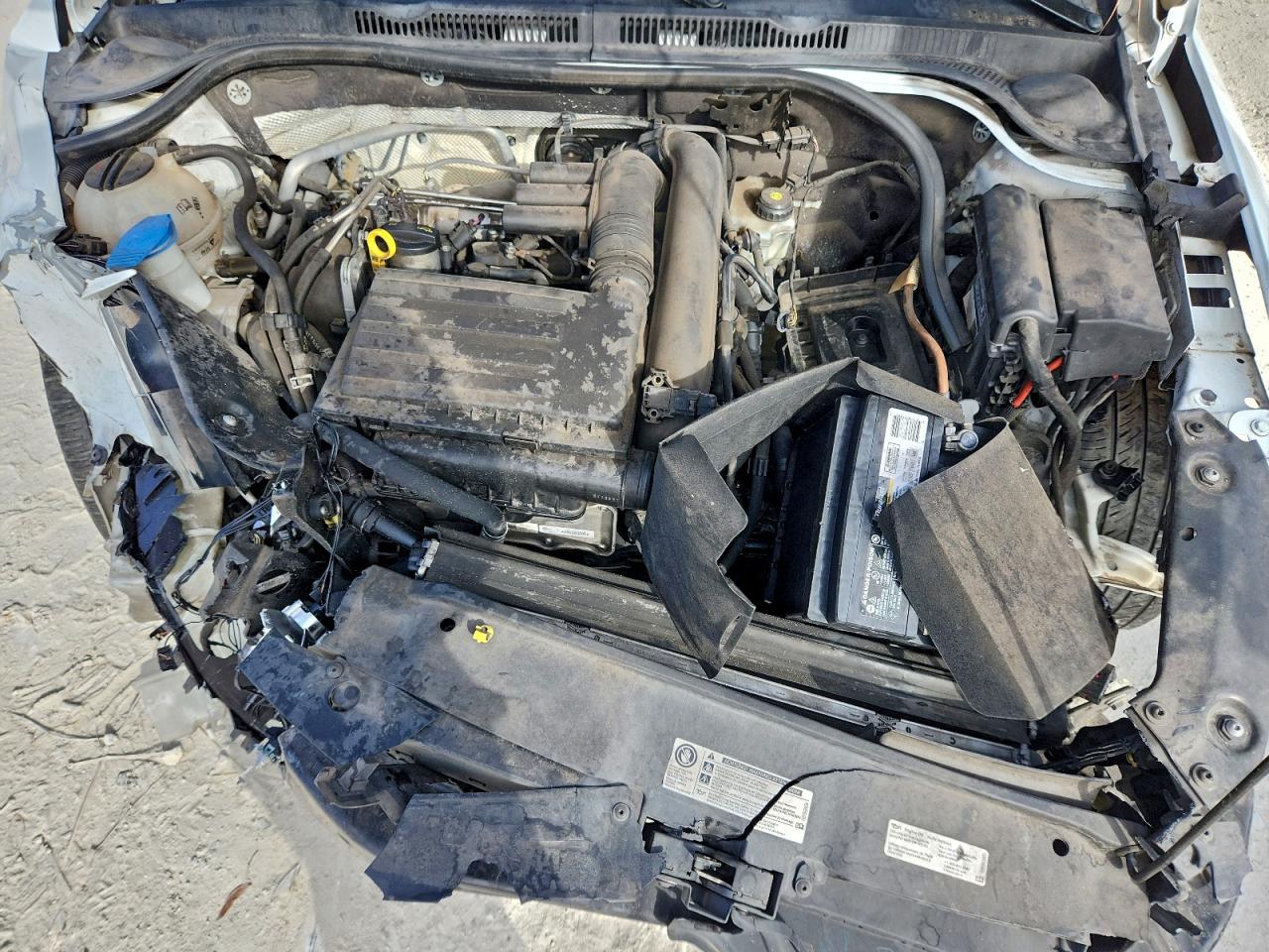 Volkswagen Jetta S Image 12