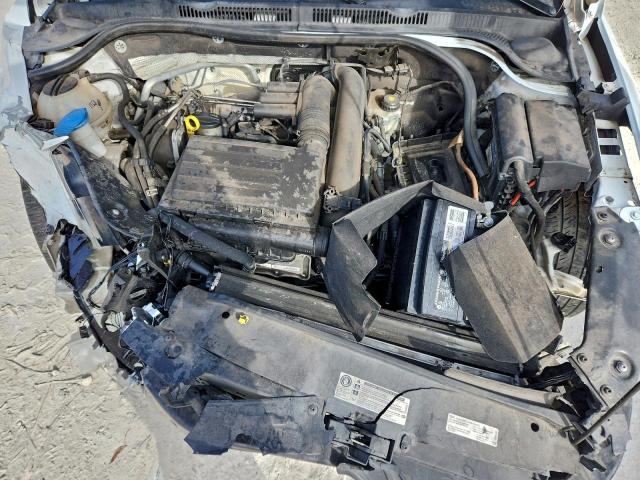 Volkswagen Jetta S Image 12