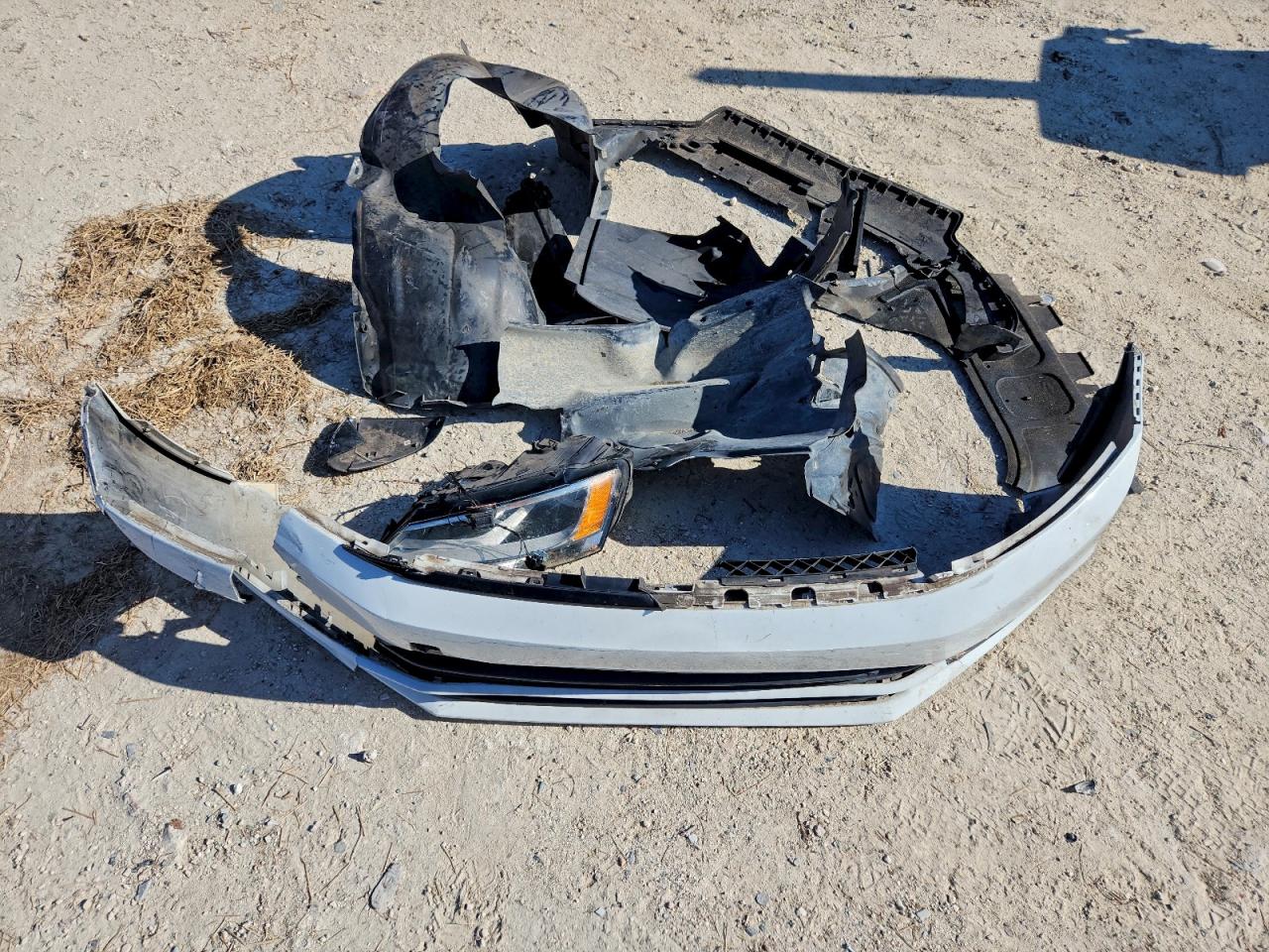 Volkswagen Jetta S Image 10