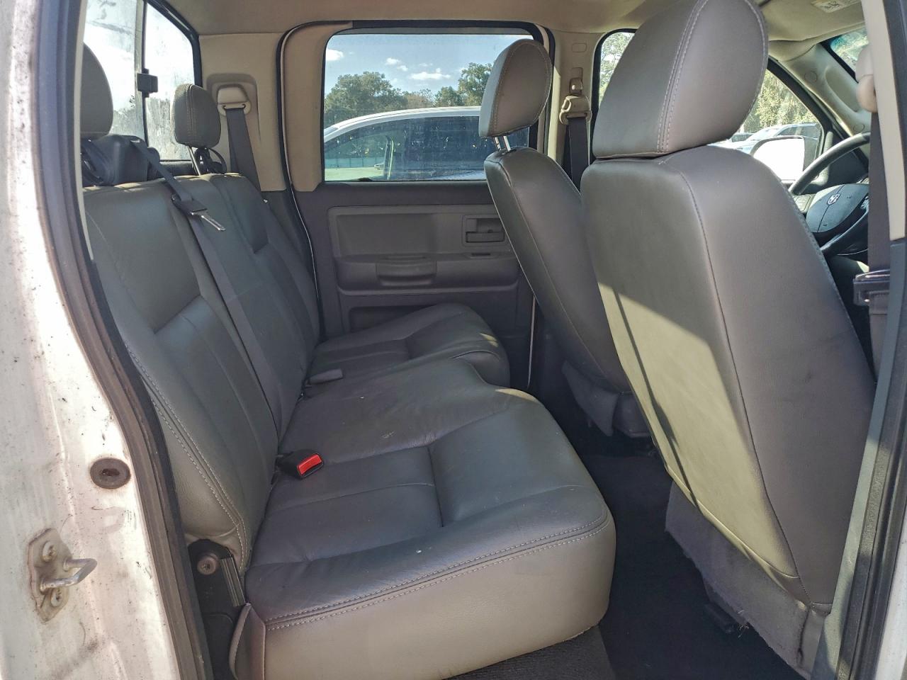 Dodge Dakota Sxt Image 5